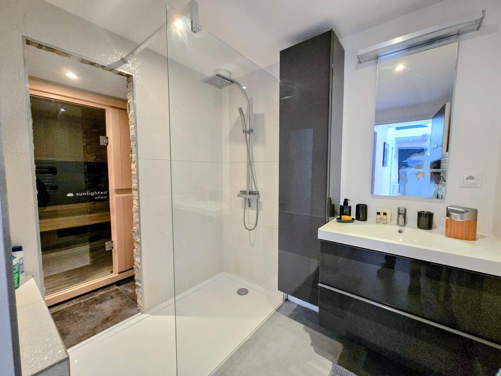 Rouen centre avec Sauna + Hotspot 4G Extérieur photo